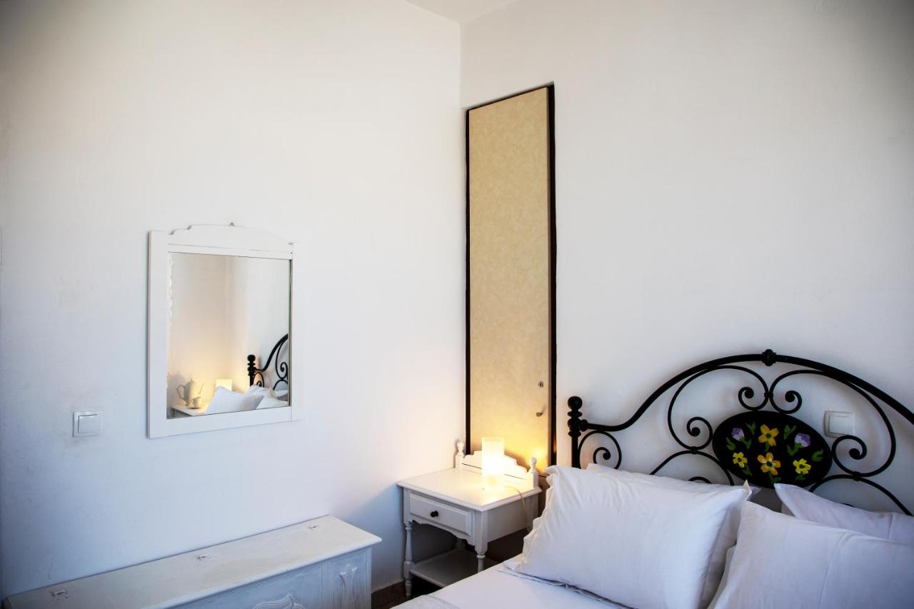 Veloudi's Apartment 2