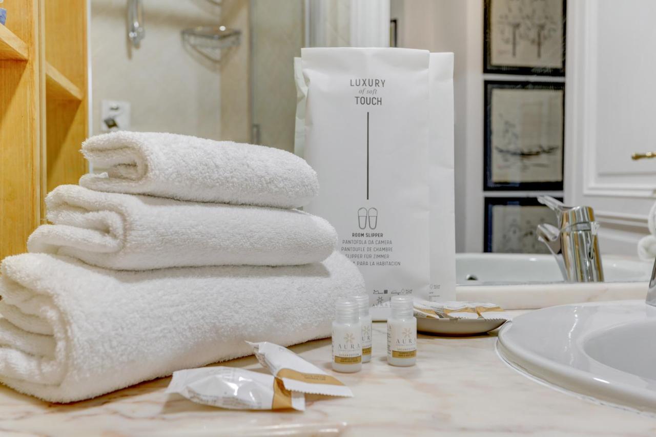 Colosseo Family Art 3BDR - Home and More - 3