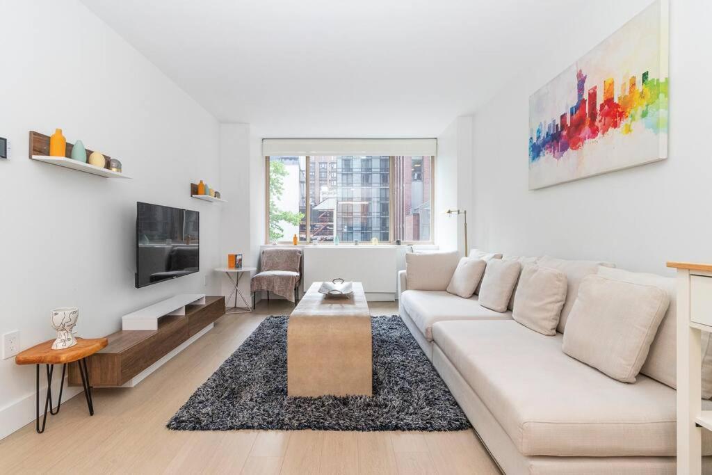 Lux Designer Nomad 1Br Doorman!