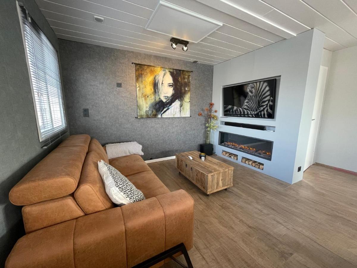 Poellodge XL, houseboat met whirlpool en sauna - 4