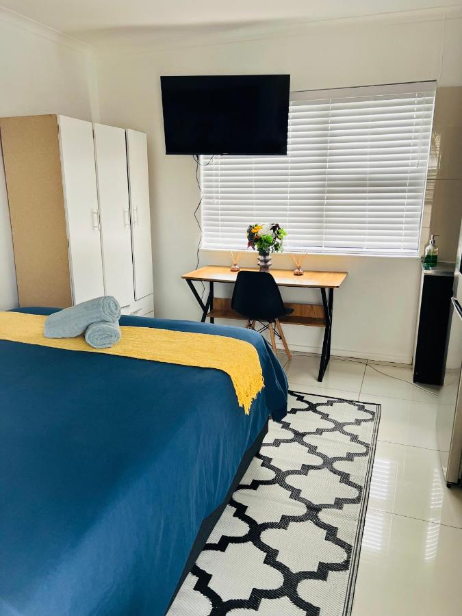 Private garden guest house - 4