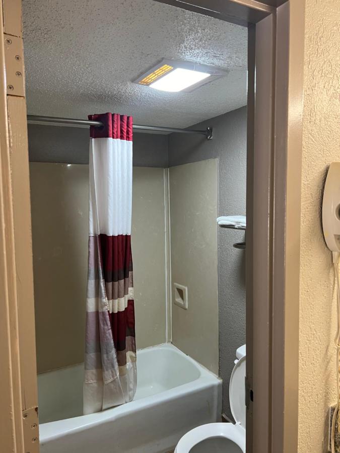 American Inn — photo 11