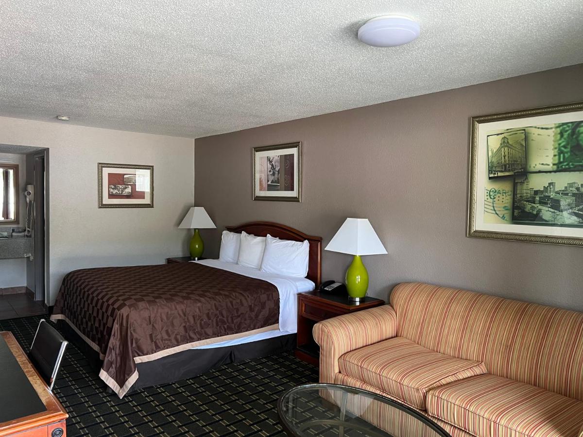 American Inn — photo 8