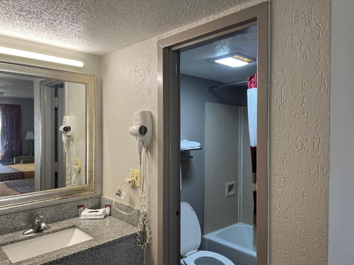 American Inn — photo 3