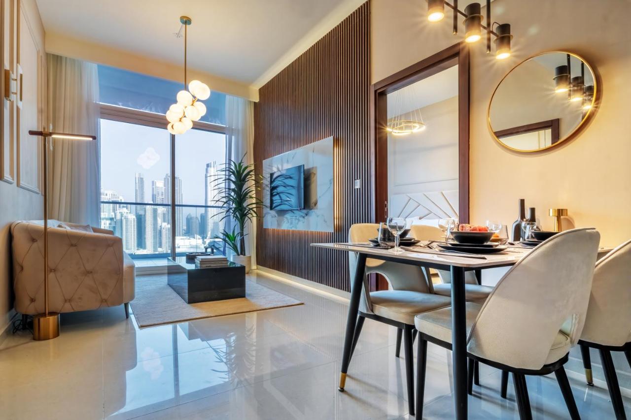 Luxury Top Floor, with full Burj Khalifa View - 5