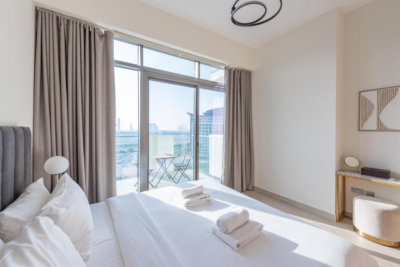 Modern 1BR at Farhad Azizi Al Jaddaf - Sleeps 4 - 2