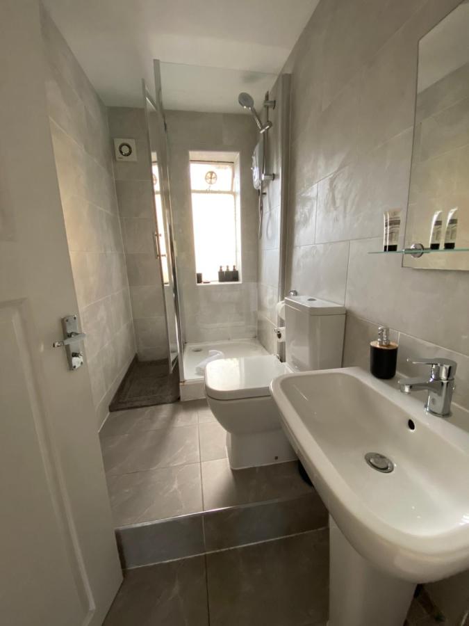 Fully equipped 2 bed flat on Old Compton St! - 3