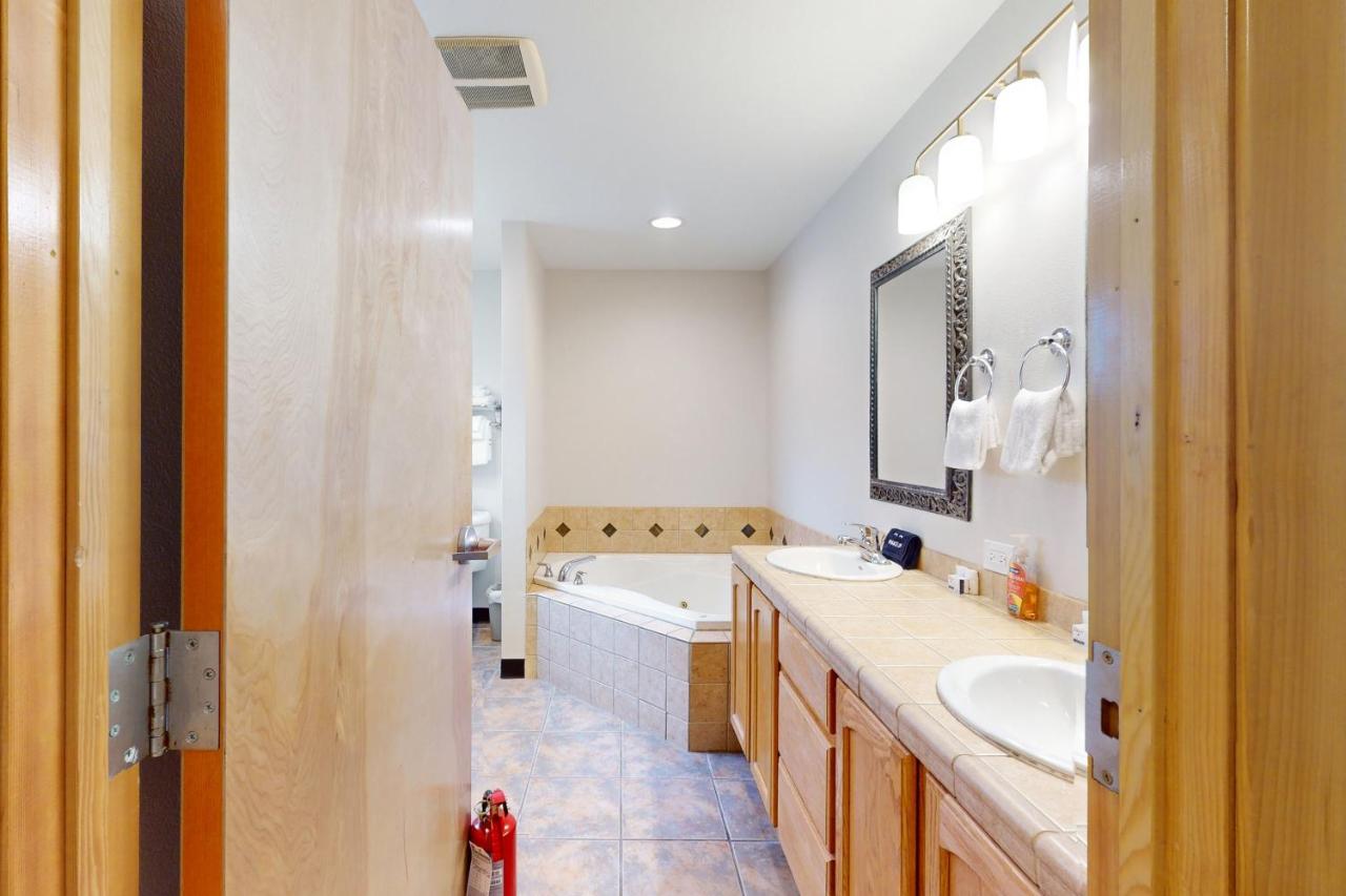 Aspen Suites Condominiums Vacation Rentals in Leavenworth — photo 8