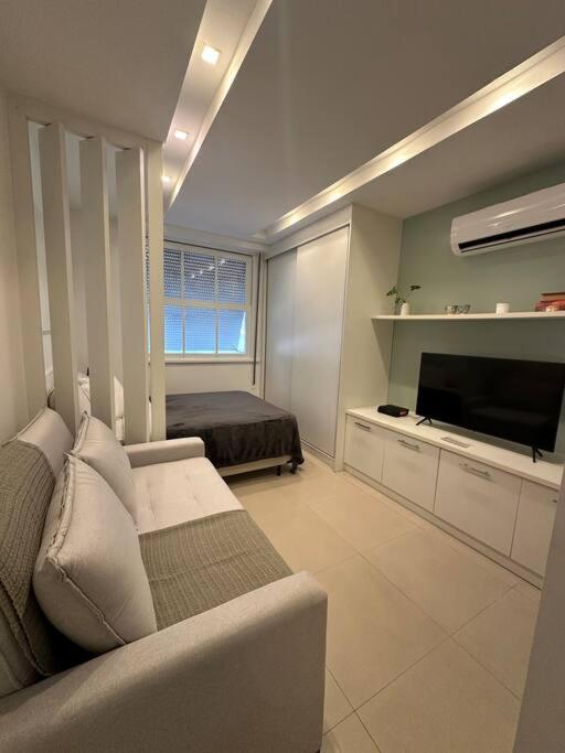 Apartamento Loft em Copacabana a Passos da Praia