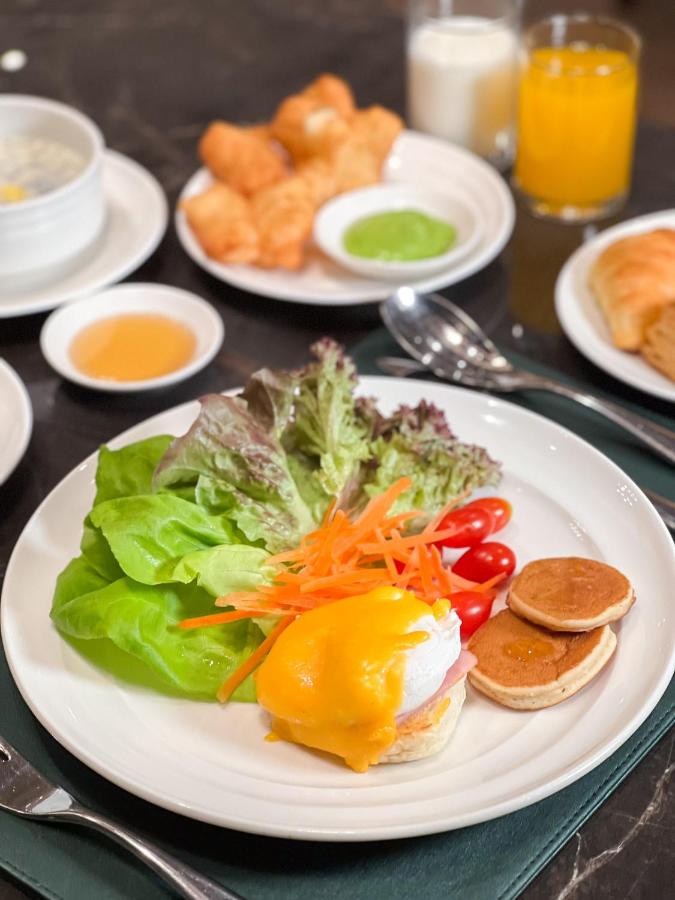 Miracle Grand Convention Hotel - 2