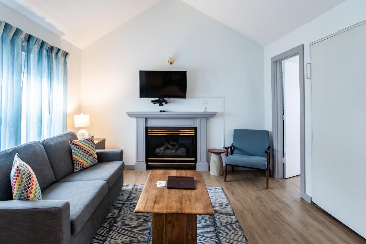 Inn at Haystack Rock — photo 16