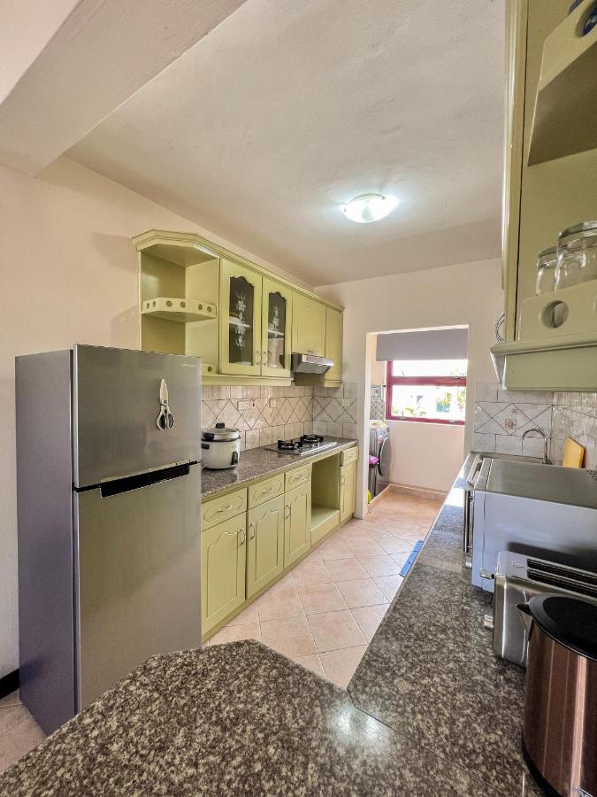 Abrico Seaview Apartment - 5