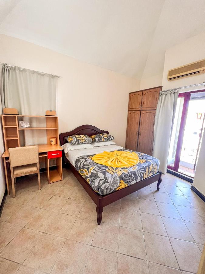 Abrico Seaview Apartment - 2