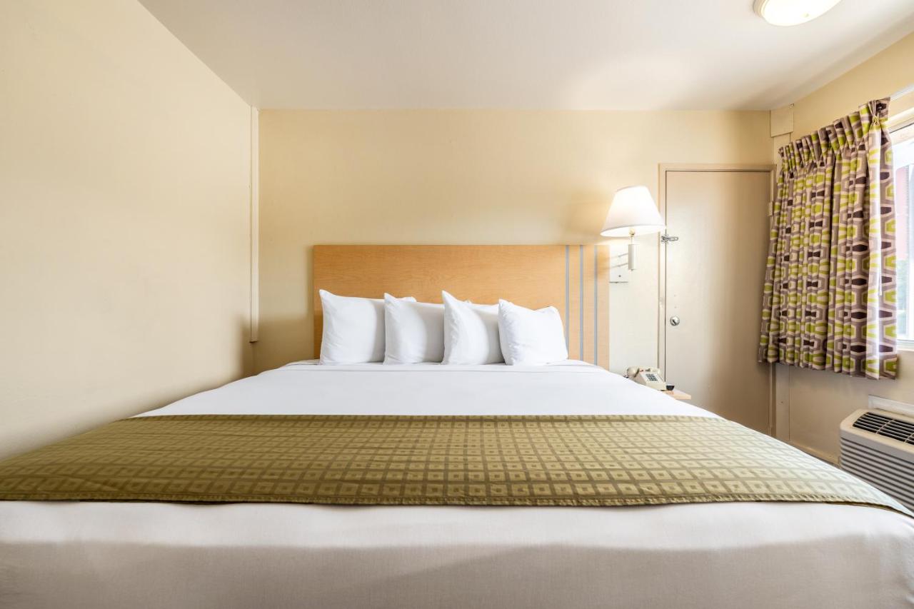 American Best Inn — photo 13