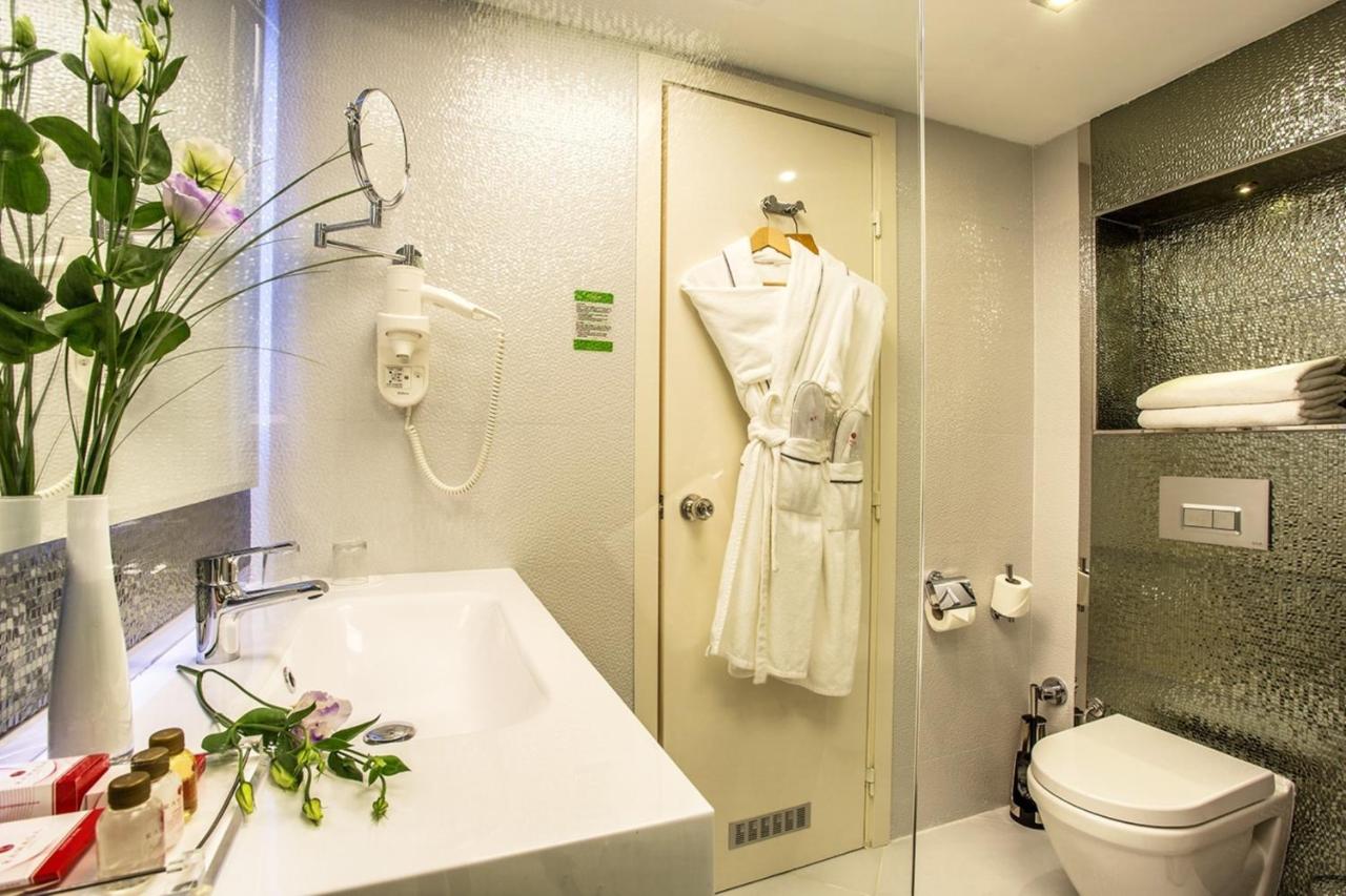 Ramada by Wyndham Sofia City Center photo