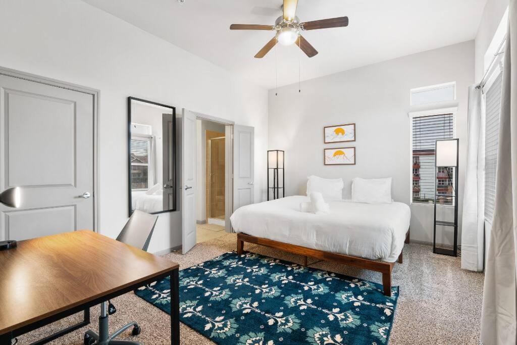 Spacious LUX 2BR 2B Unit in Austin with Pool! - 2