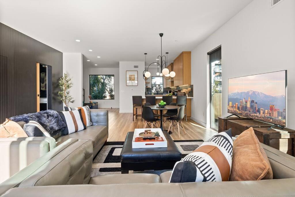 Rooftop 3B 3BA House Near Dodger Stadium and DTLA