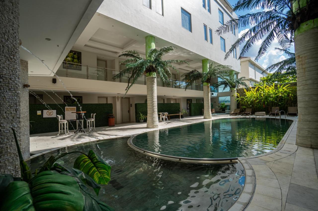 Bustle Base Coliving and Coworking Space - 5