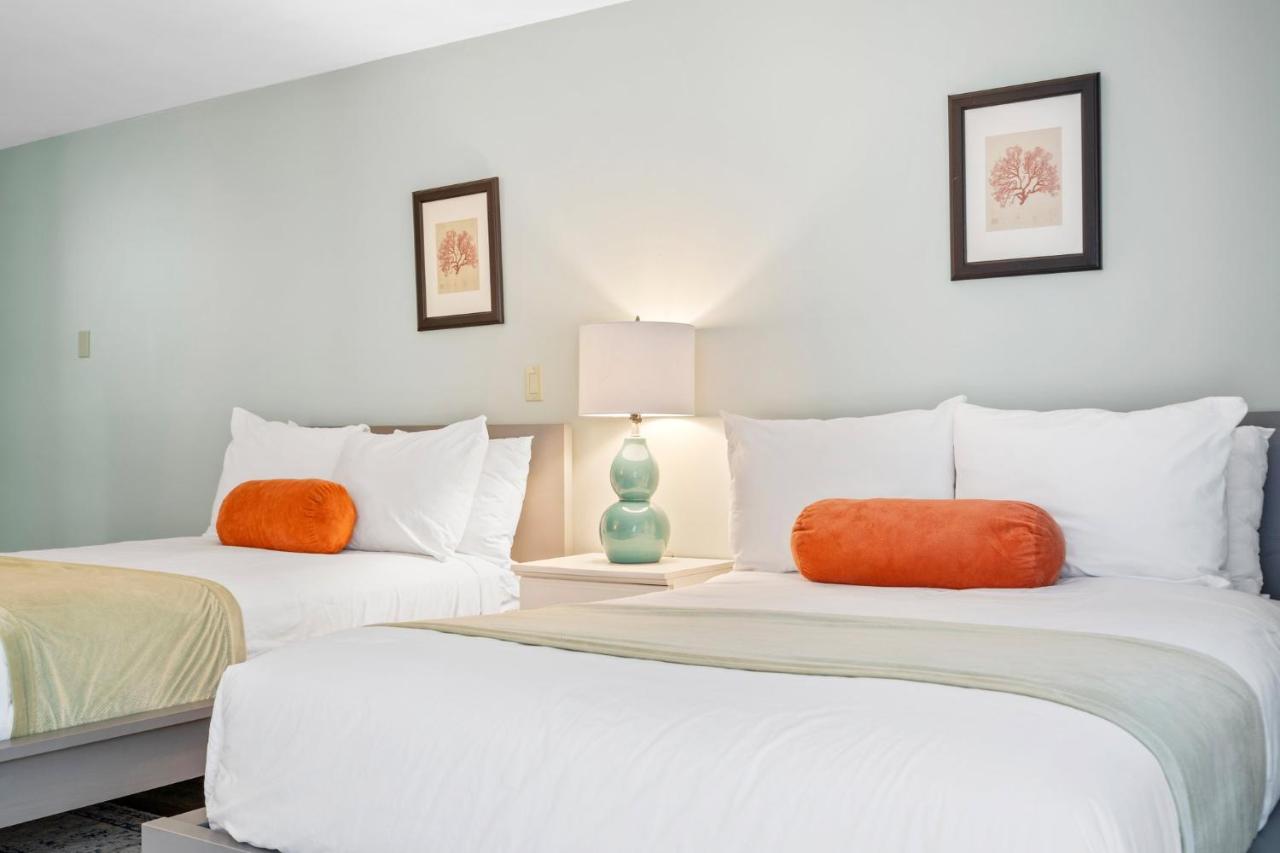 Lighthouse Inn — photo 20
