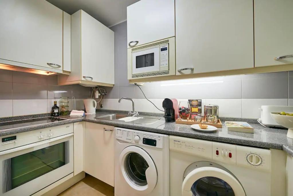 Modern apartment with garage and pool - 4