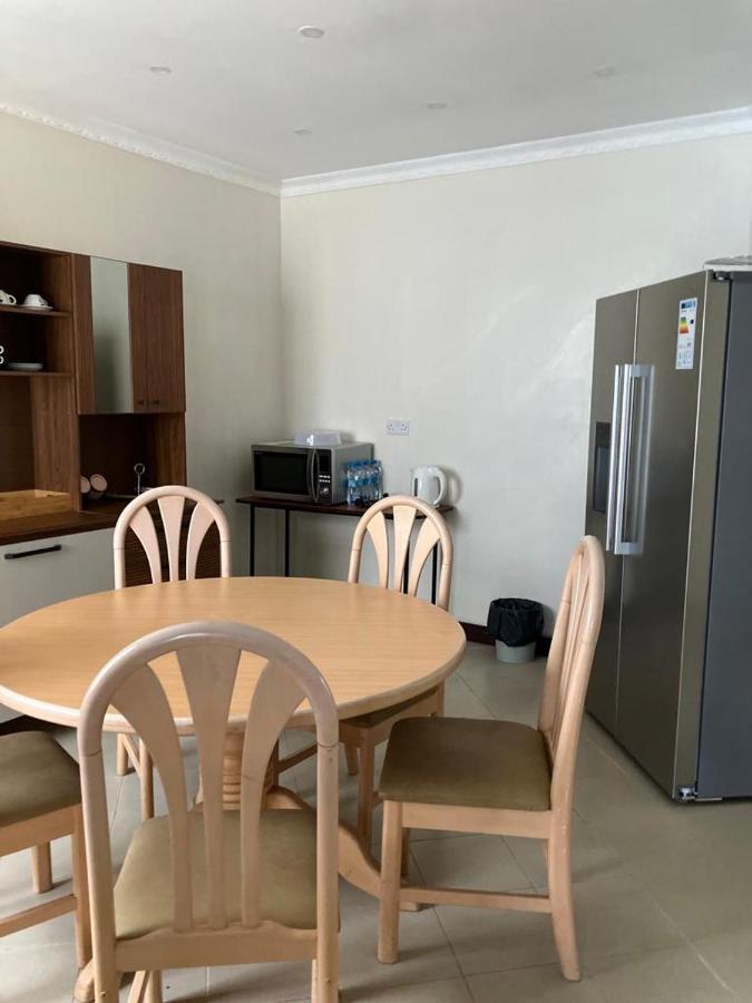 Sunset Boulevard, Grand Baie - 3