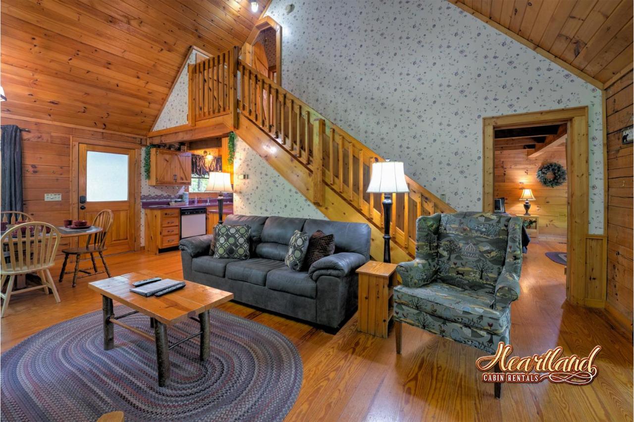 Southern Comfort Cabin — photo 17