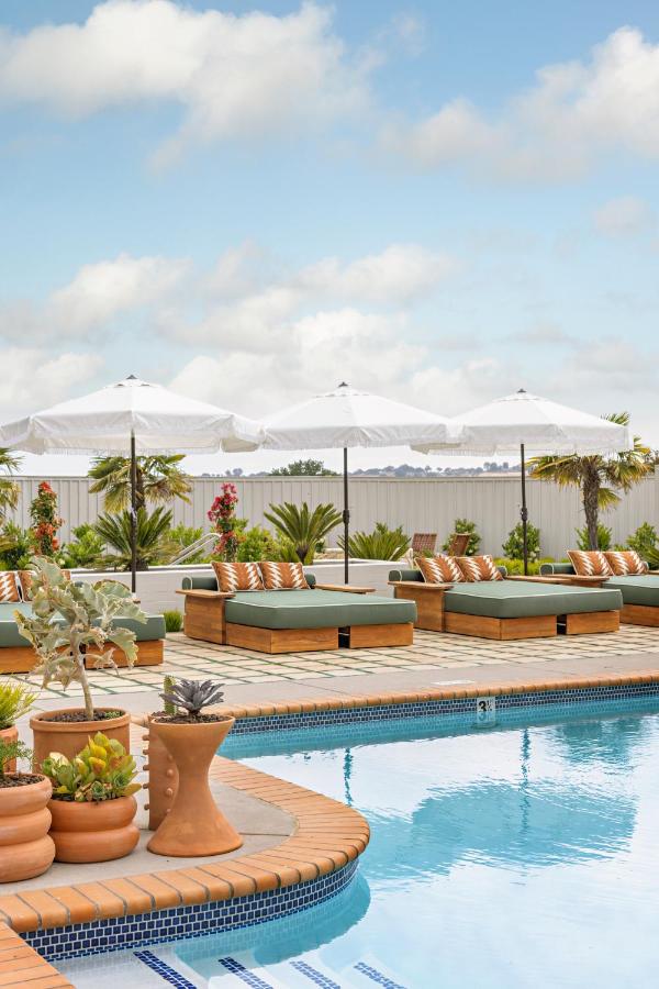 River Lodge Paso - 21 & Over Pool — photo 4