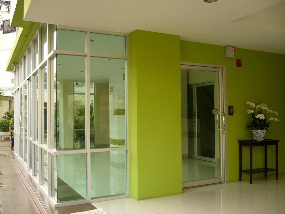 181 Ekkamai Studio Apartment - 4