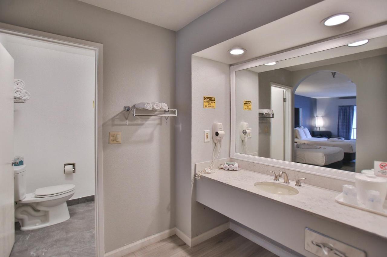 19360 Beach Blvd Huntington Beach Ca — photo 3
