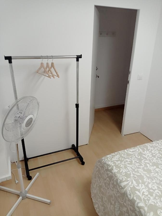 Double Interior Room Center City - 5