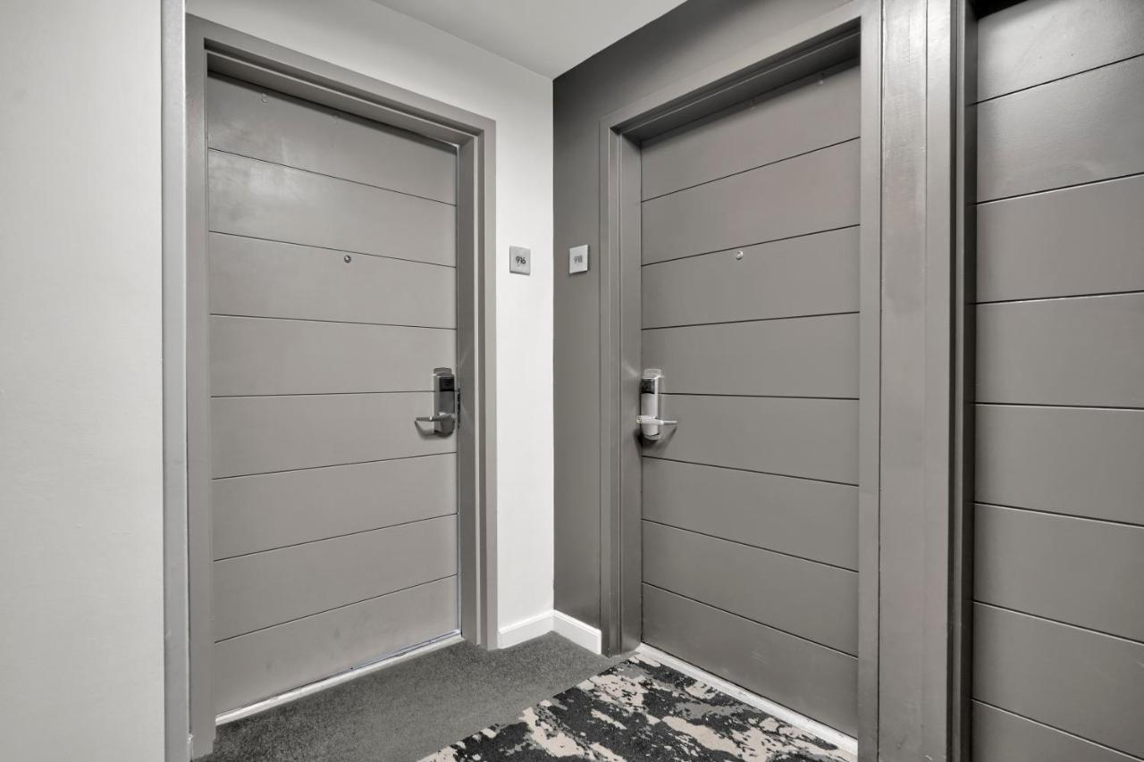 Astonishing SEA VIEW Studio in Grove - 3