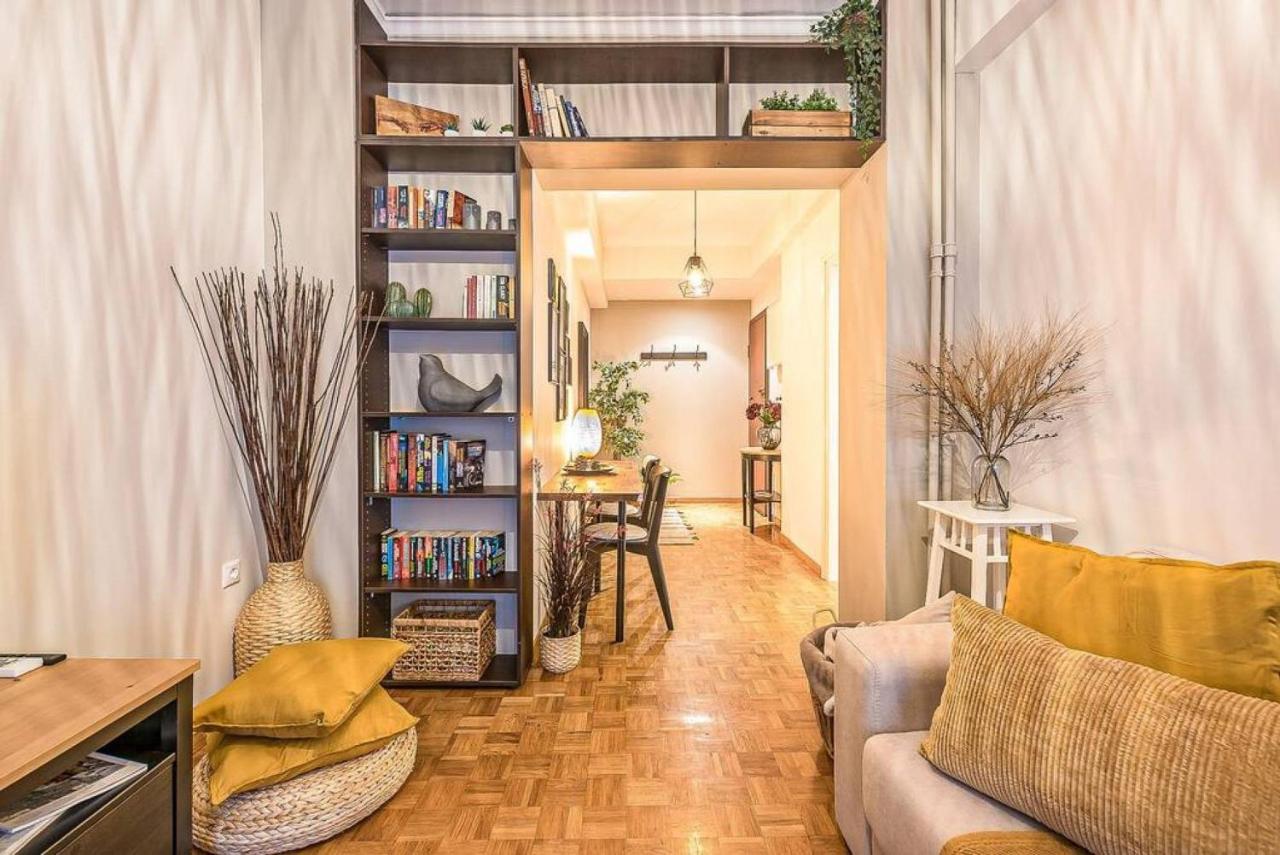 Bohemian Chic 1BR Apartment in the Heart of Athens - 2