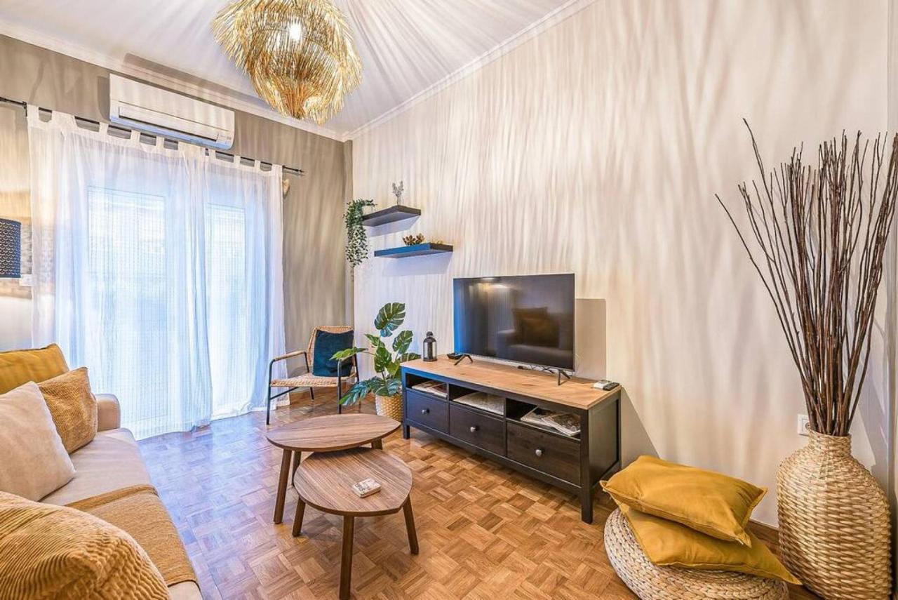 Bohemian Chic 1BR Apartment in the Heart of Athens - 3