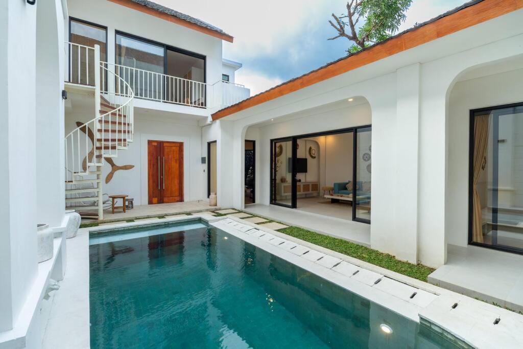 Villa Juma Central Legian by Summerhouse Bali