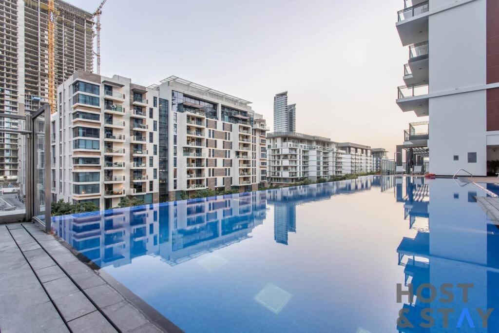 Central 1BR Apartment at Wilton Park - Host & Stay - 4