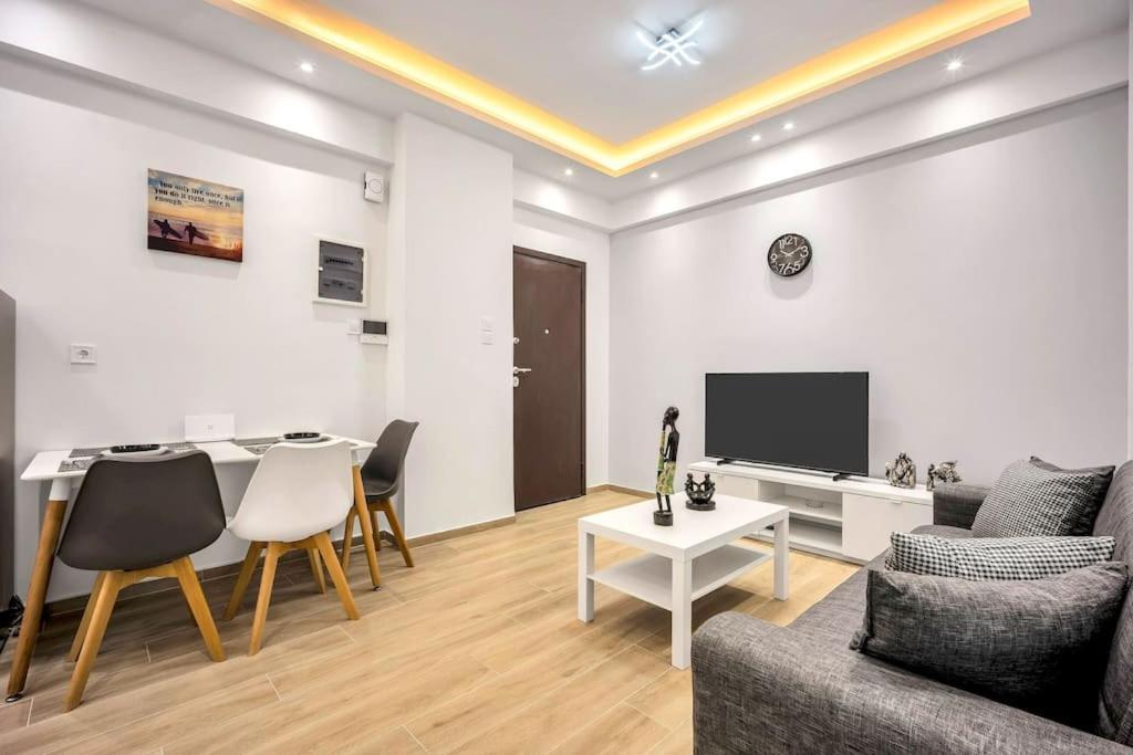 Artemis Modern Apartment - 5