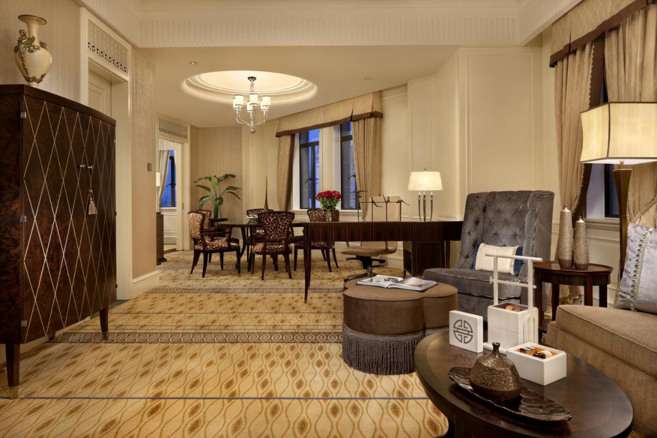 Fairmont Peace Hotel On the Bund (Start your own story with the BUND) photo