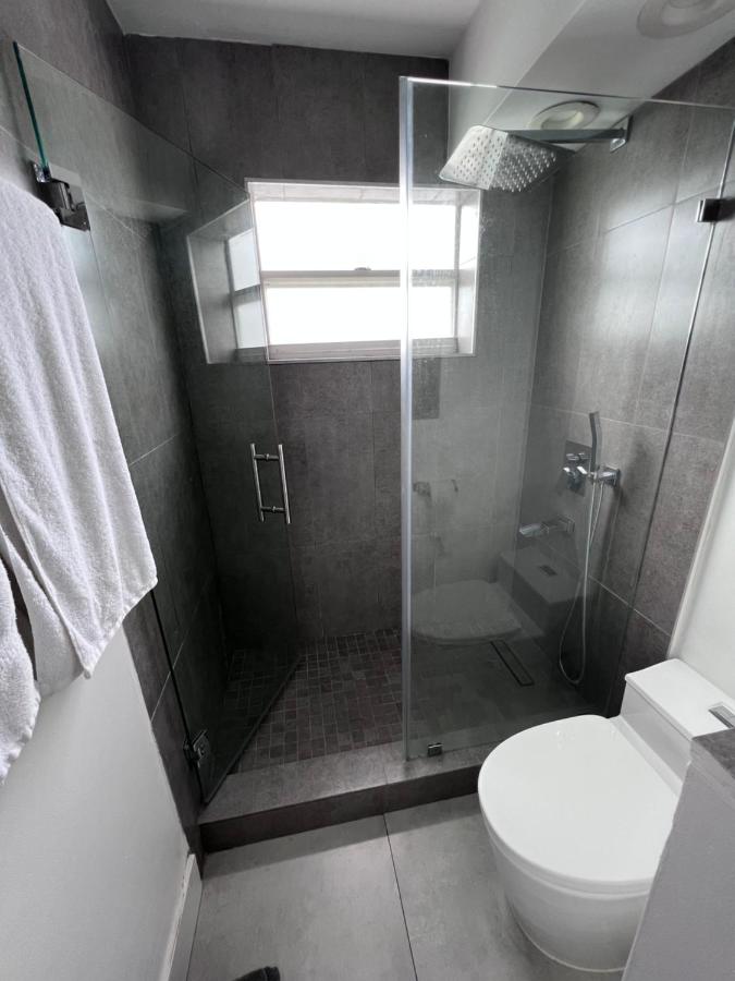 Unique Water Views, free Parking 1bed 1 bath Rooffornomads 416 - 3