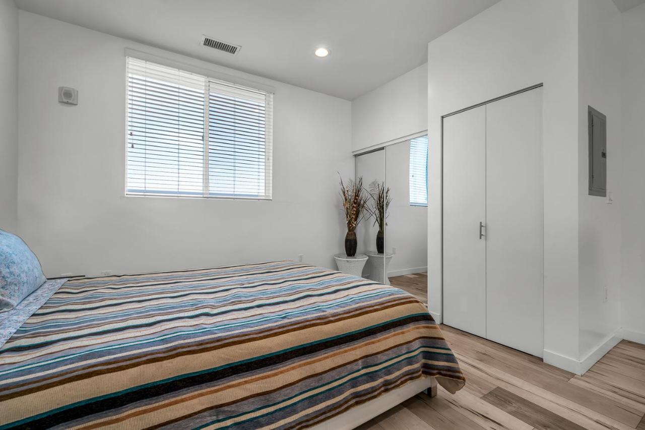 Stylish Modern one Bedroom Hollywood Loft With in unite washer dryer & Balcony - 2