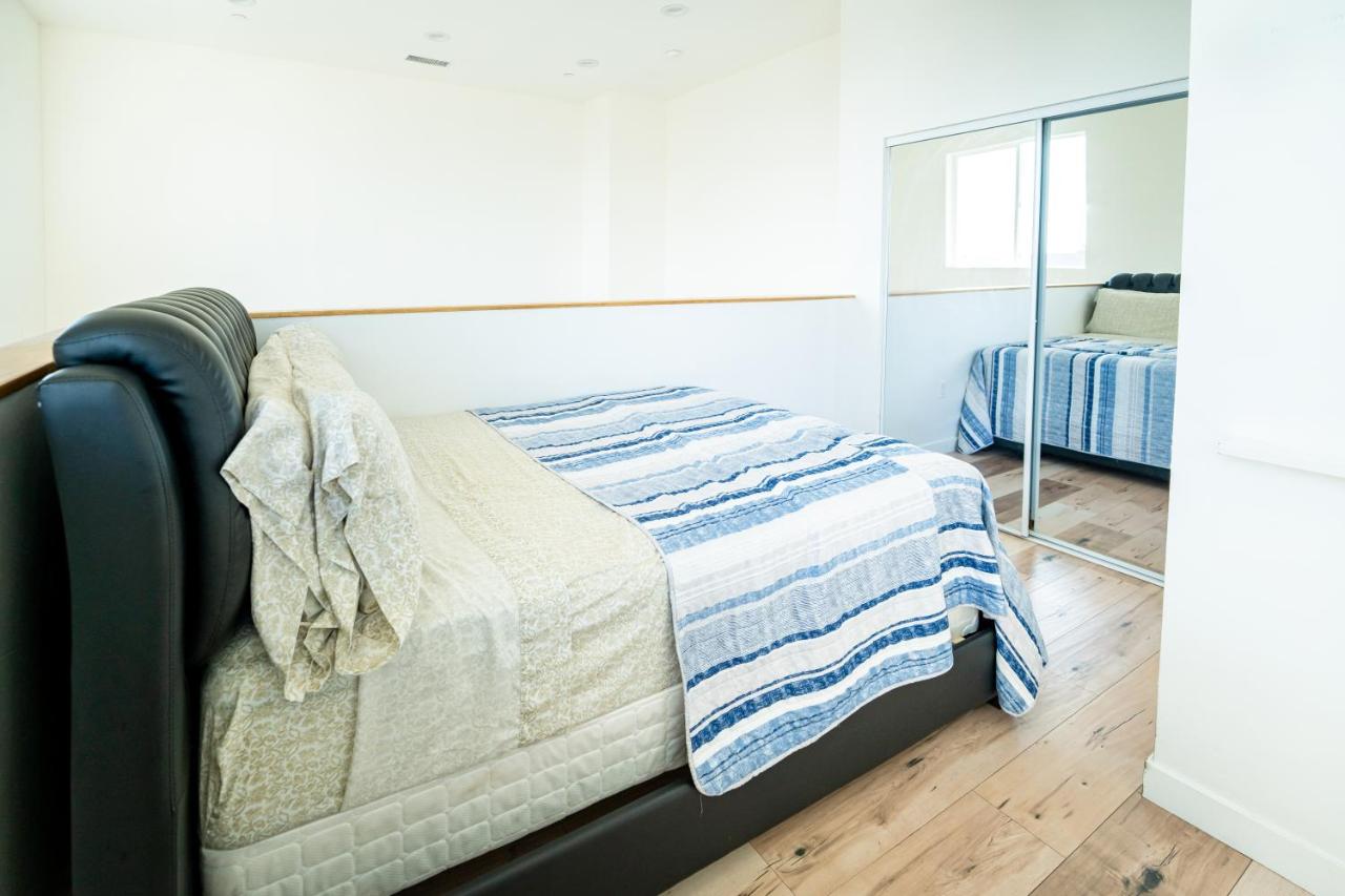 Unique 3-Level Loft with One bedroom & Two Full Bathroom - 2