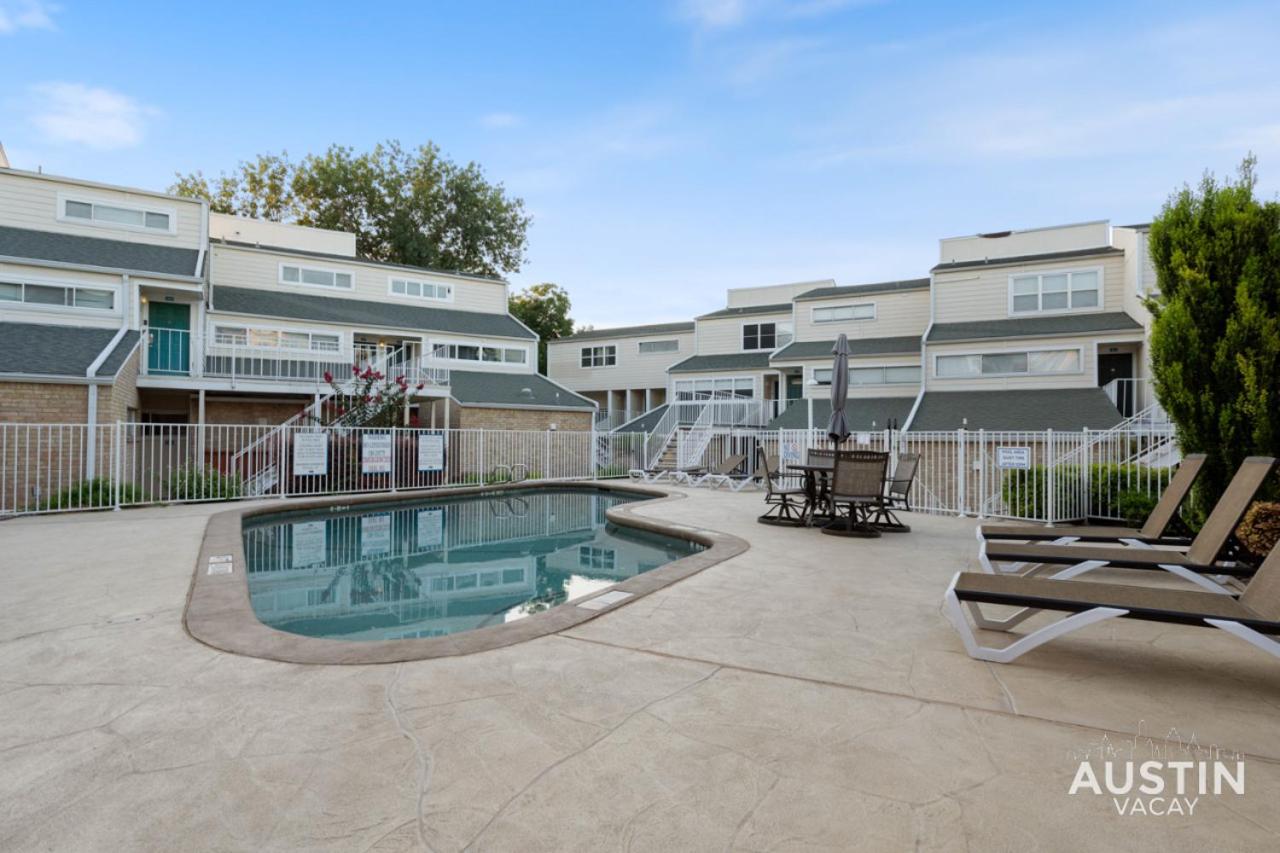 Waterfront Loft w Park View with Pool and Dock Access - 3