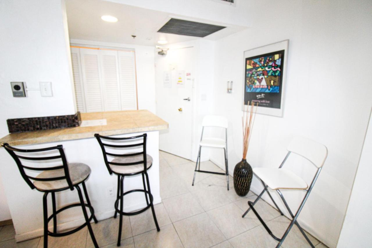 Castle 1120 Bayview Studio, Beach access, Pool, Tennis, Free parking - 2