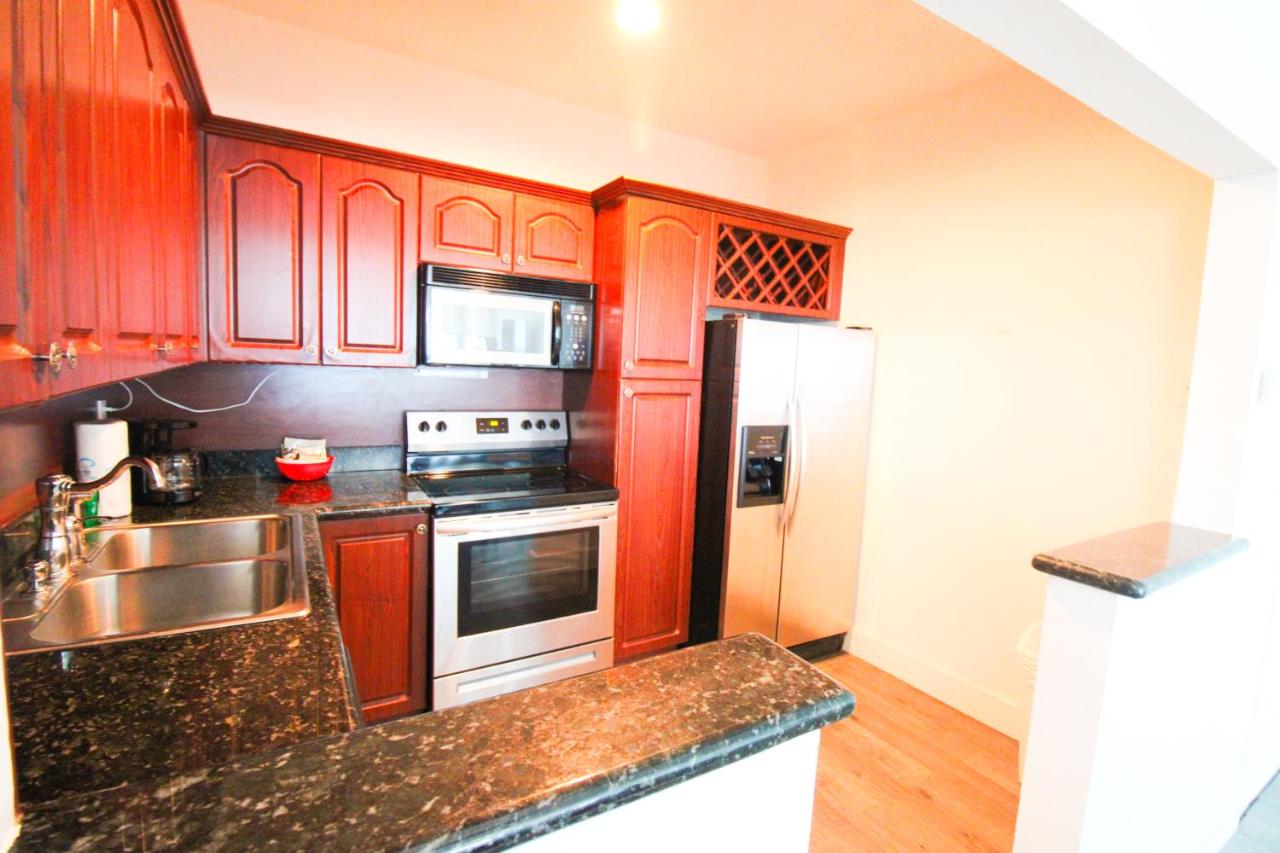 Castle PH15 Spacious Penthouse with Balcony, Beach Access, Pool, Tennis, Free Parking - 2