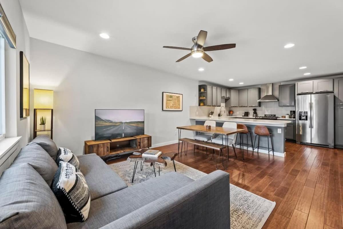 Mid-century home in Zilker with a backyard - 2