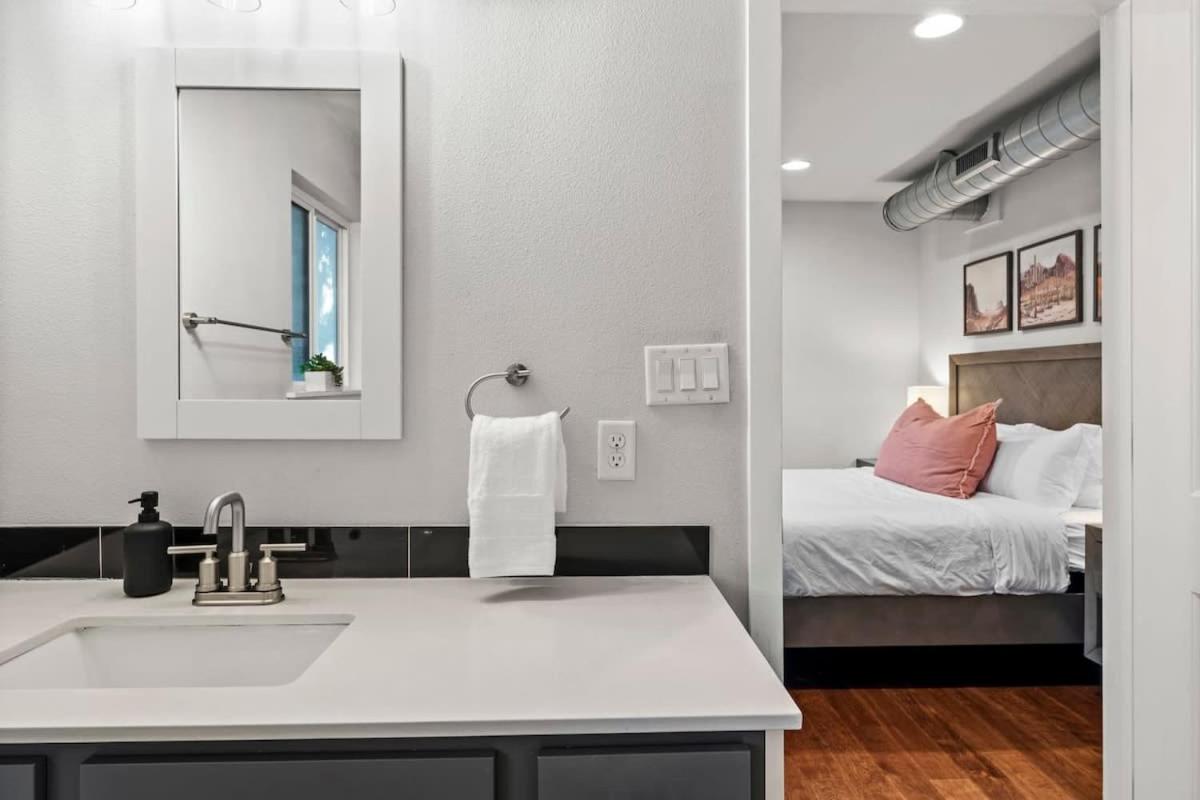 Mid-century home in Zilker with a backyard - 3