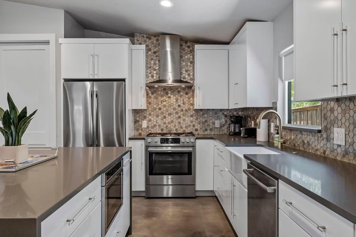 South Lamar Wellness Haven - Sauna - Hot Tub - BBQ - 4