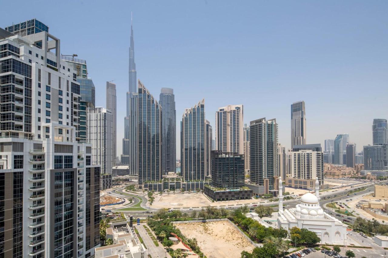 Frank Porter - Executive Tower F - 2