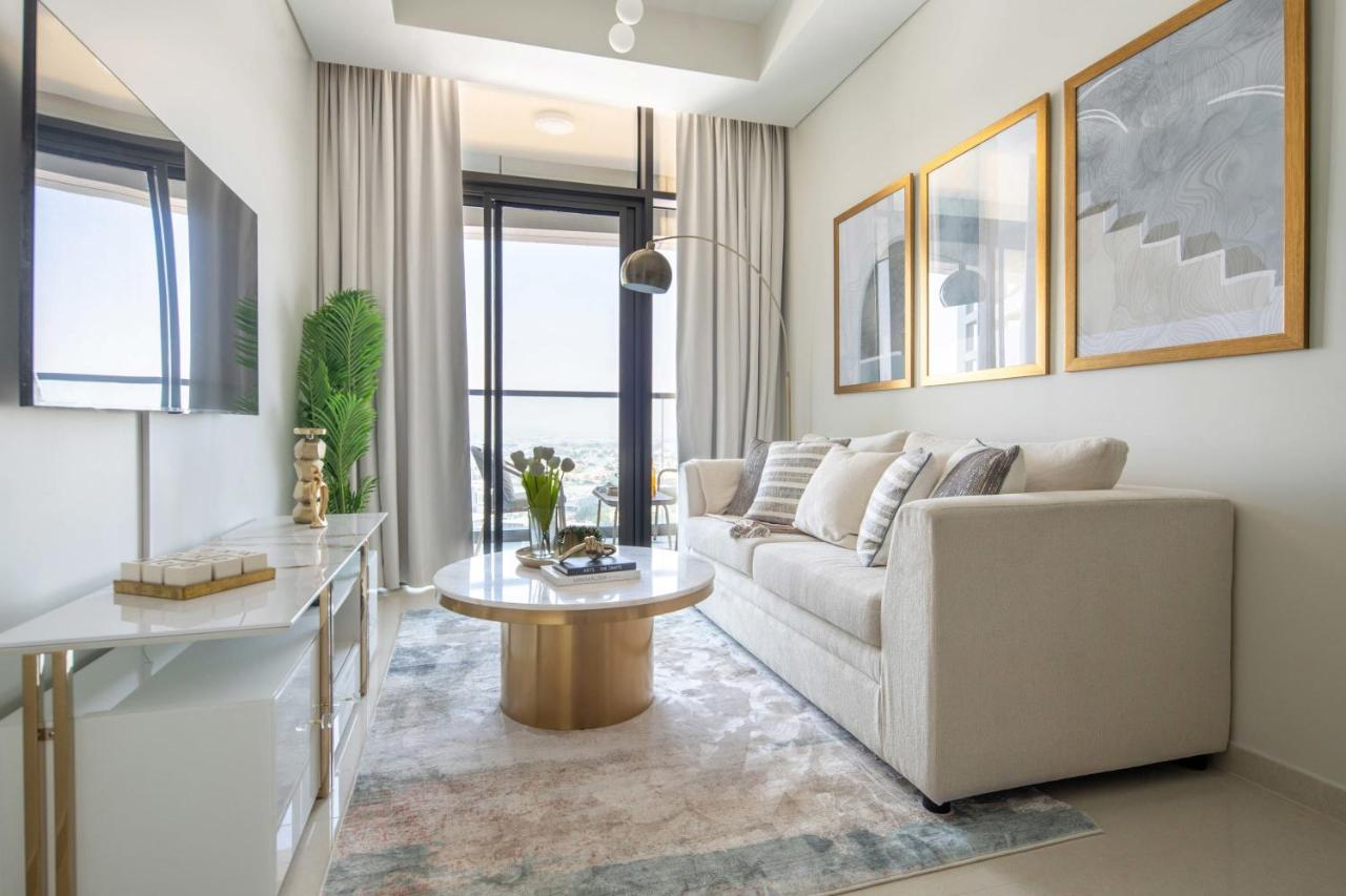 Frank Porter - Aykon City Tower - 2