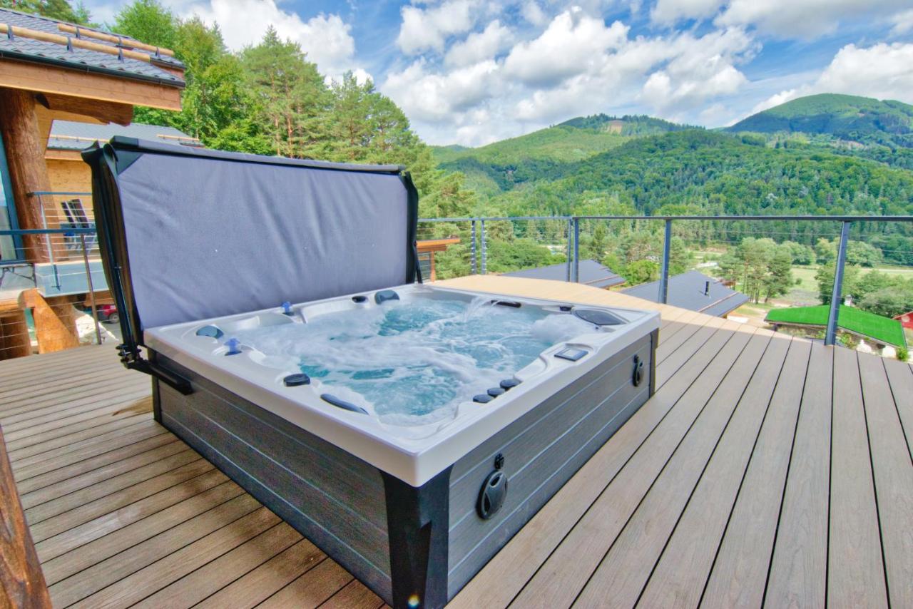 Mountain Chalets Valča