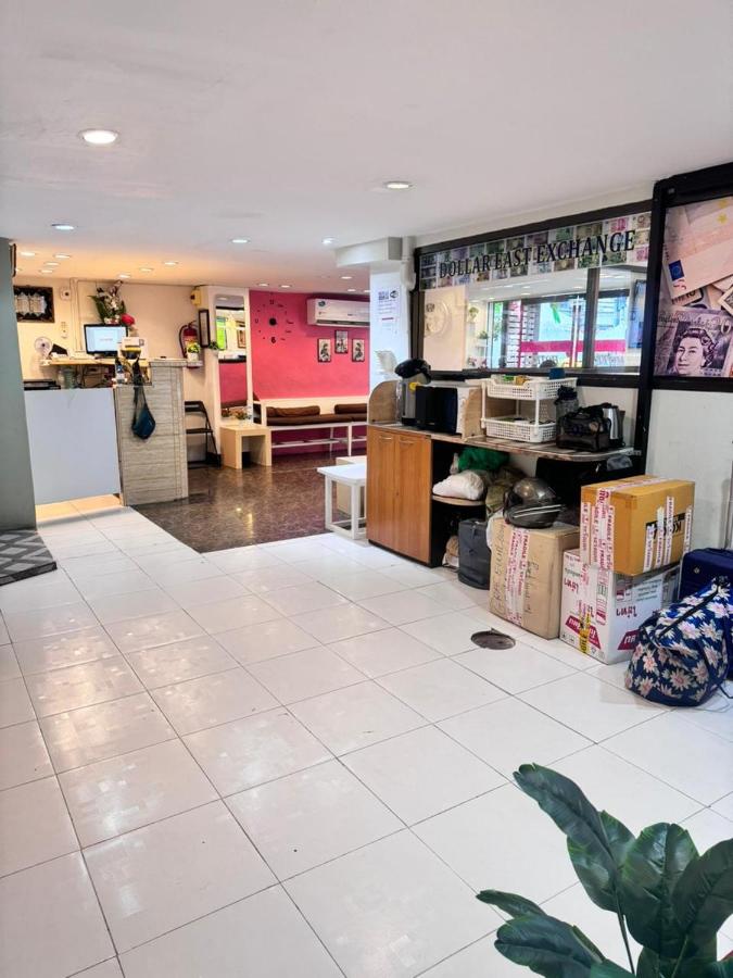 Miracle Gallery Hotel - 4